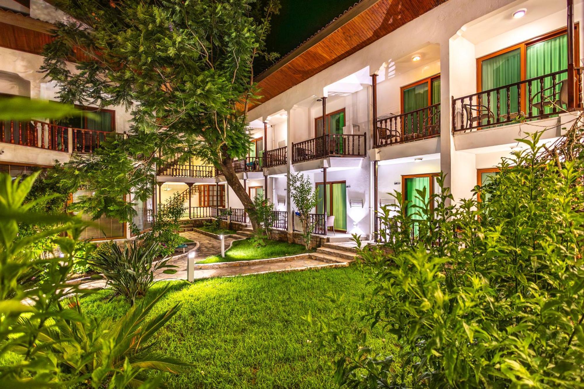 Hotel Ekincik Exterior photo